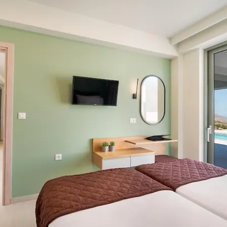 Luxurious Villa Cretan Aura With Private Heated Pool, Jacuzzi And Playroom Agios Ioannis  Exterior photo