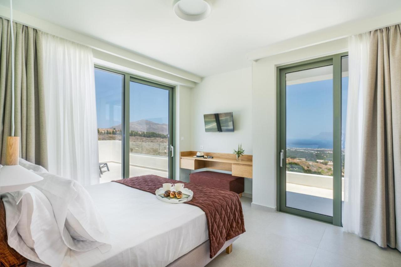 Villa Luxurious Cretan Aura With Private Heated Pool, Jacuzzi And Playroom