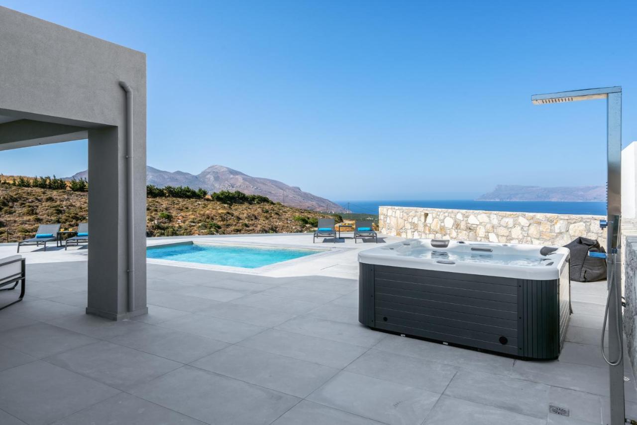 Luxurious Cretan Aura With Private Heated Pool, Jacuzzi And Playroom Villa *