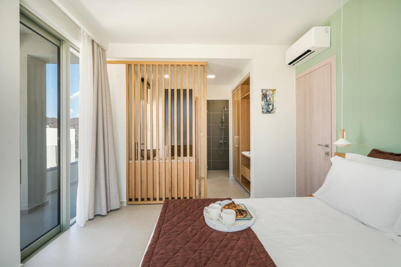 Villa Luxurious Cretan Aura With Private Heated Pool, Jacuzzi And Playroom